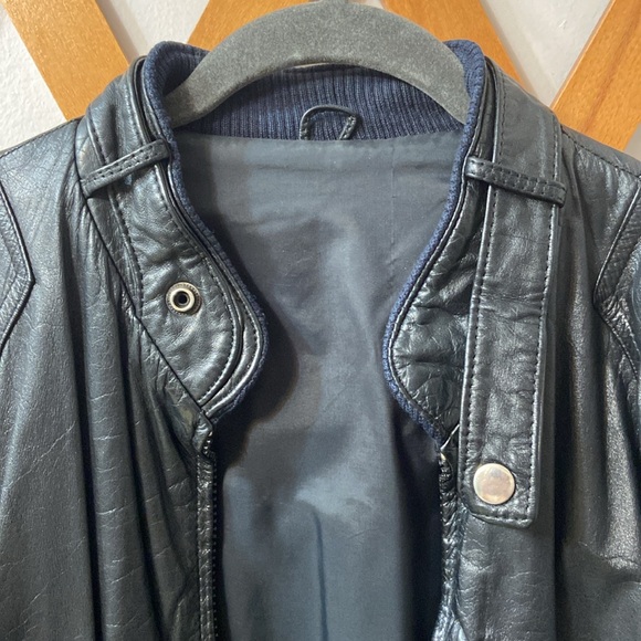 Vintage Leather Jacket - Picture 2 of 10
